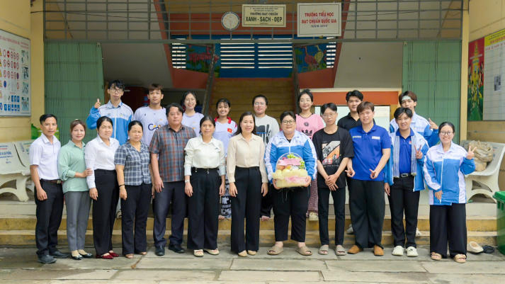 Chiến sĩ Mùa hè xanh HUTECH bắt tay thực hiện các công trình ý nghĩa tại Đồng Tháp và TP.HCM 73