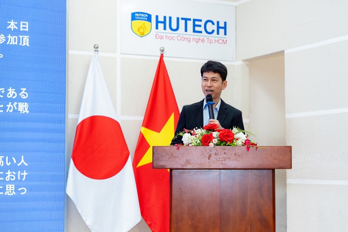 HUTECH students with senior leaders of Japanese enterprises 80