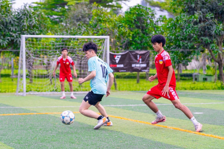 THE FUN FC lên ngôi vô địch Giải Bóng đá Đối kháng UNIVERSITY FOOTBALL TOURNAMENT HUTECH 2024 53