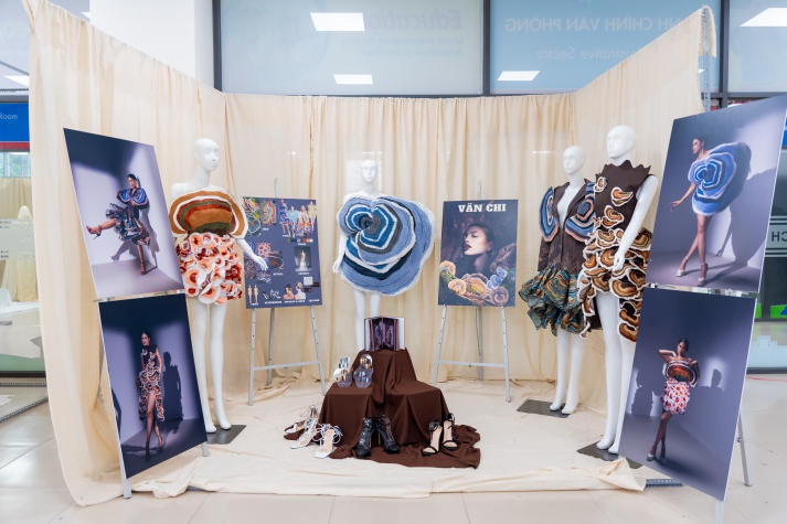 [Video] Sinh viên Thiết kế thời trang HUTECH “trình làng” loạt đồ án tốt nghiệp với nhiều ý tưởng độc đáo 142