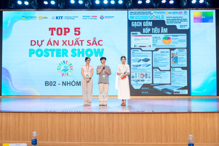 [Video] 53 dự án “lên sóng” tại Poster Innovation HUTECH, sinh viên bứt phá với loạt ý tưởng đậm tính ứng dụng 77