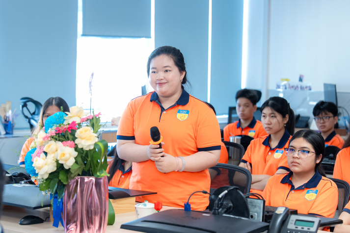 Sinh viên Khoa Tài chính - Thương mại tìm hiểu nghề kế toán và cơ hội thực tập tại Tim Sen 45