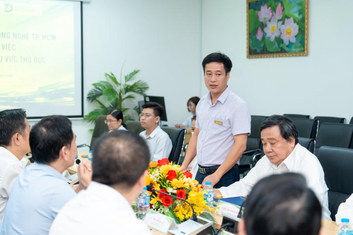 HUTECH và Bệnh viện Đa khoa khu vực Thủ Đức mở rộng hợp tác chuyên sâu trong đào tạo, nghiên cứu y khoa 55