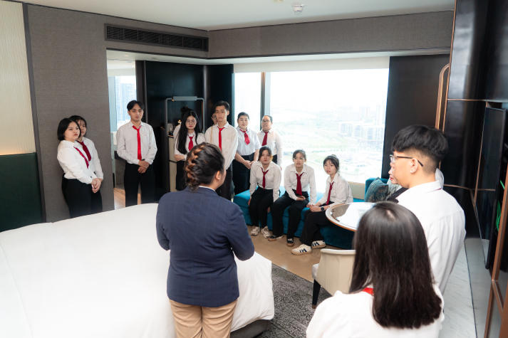 Trải nghiệm chuẩn “5 sao” tại Hilton Saigon của sinh viên Khoa Quản trị Du lịch - Nhà hàng - Khách sạn 33