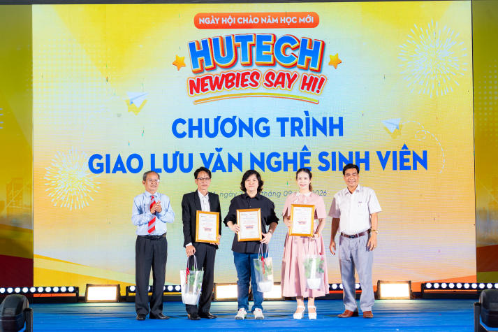 Bùng nổ cảm xúc cùng Đêm Giao lưu văn nghệ sinh viên “HUTECH - Giai điệu tự hào” 41