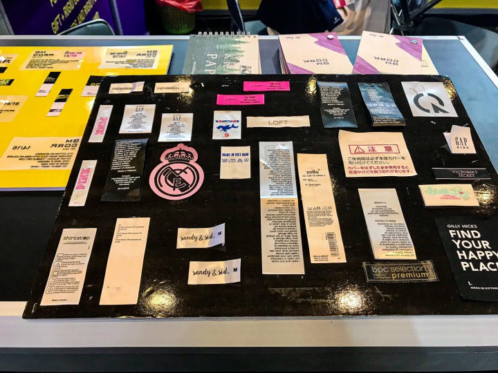 Sinh viên ngành Thiết kế thời trang và Công nghệ dệt, may tham dự triển lãm quốc tế vải cao cấp 20