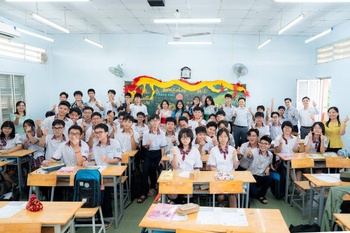 Teen THPT Thủ Đức được tiếp lửa đam mê công nghệ, khám phá sắc màu văn hóa Nhật Bản cùng VJIT HUTECH 93