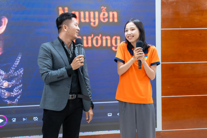 [Video] Kỹ năng lắng nghe và quản trị cảm xúc: Chìa khoá thành công cho sinh viên HUTECH 32