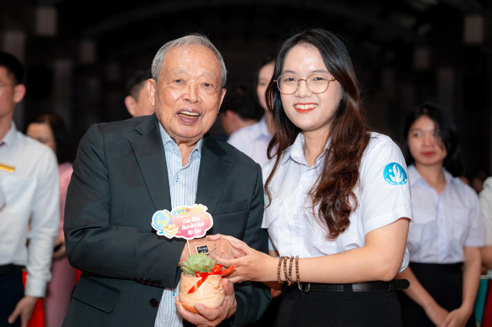 Cất lời tri ân: HUTECH và câu chuyện 20/11 qua “Điều thầy cô muốn nói” 34