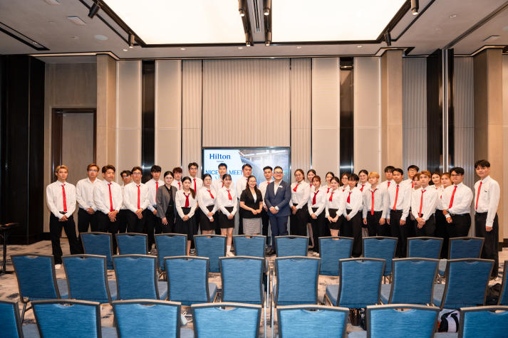 [Video] Không gian 5 sao trở thành lớp học: Sinh viên Quản trị khách sạn trải nghiệm tại Hilton Saigon và Renaissance Saigon 111