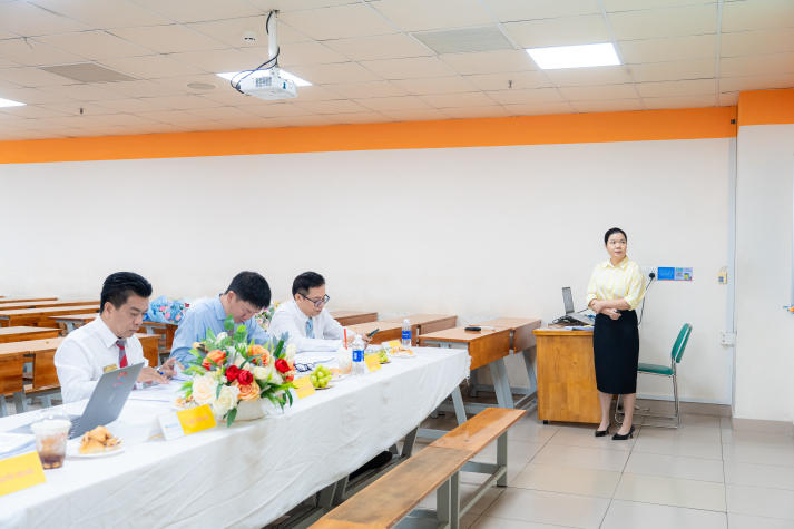 Nhiều nghiên cứu thiết thực được thể hiện trong buổi bảo vệ luận văn/đề án Thạc sĩ ngành Tài chính - Ngân hàng 63