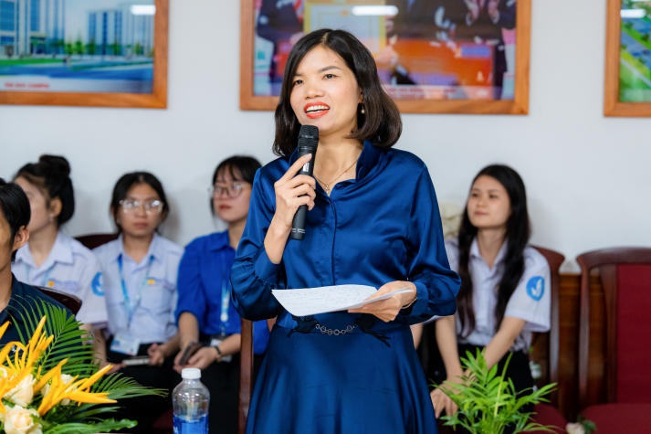 Mãn nhãn với loạt thiết kế độc đáo tại vòng Chung kết cuộc thi thời trang tái chế của Khoa Quản trị kinh doanh HUTECH 83