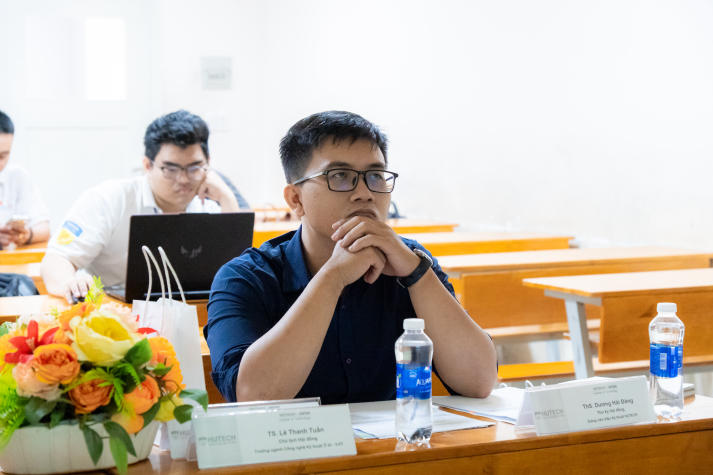 Sinh viên VJIT phát huy tư duy sáng tạo qua các đề tài nghiên cứu khoa học 73