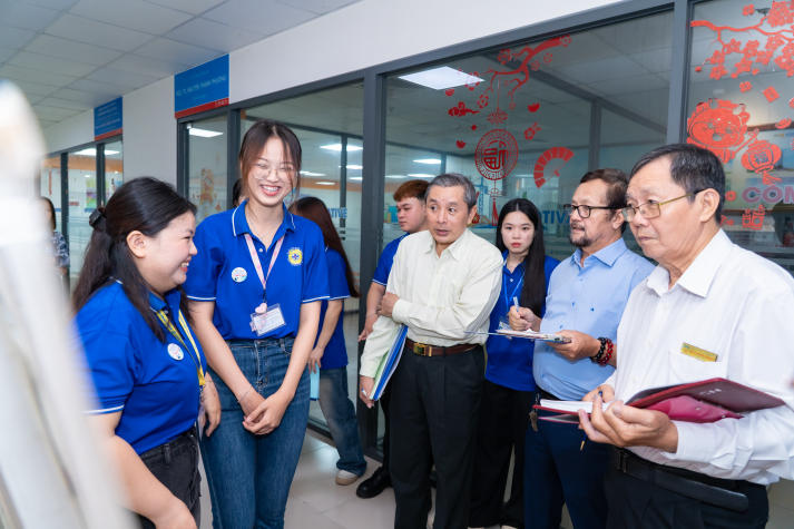 [Video] Sinh viên Khoa Thú y - Chăn nuôi toả sáng bản lĩnh nghề nghiệp tại Chung kết “Tôi là bác sĩ Thú y” 2025 107
