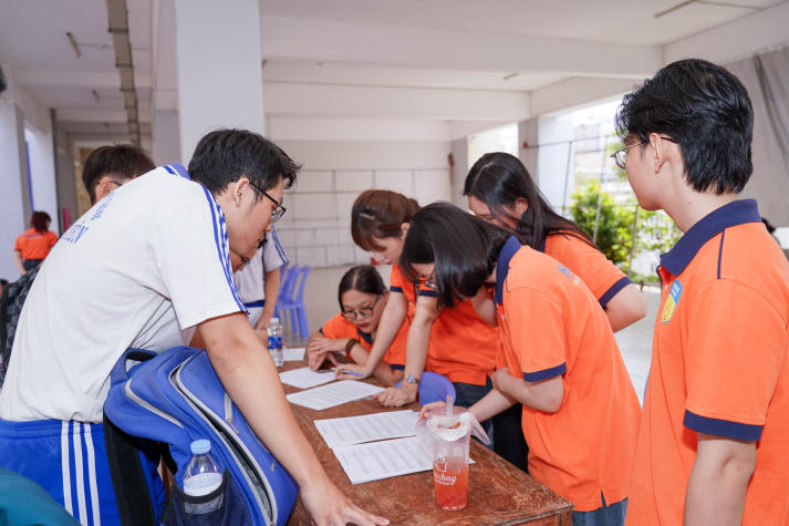 Sinh viên ngành Tâm lý học kết nối hơn 2.000 học sinh An Giang qua hành trình “Hiểu tâm lý - Vững tương lai” 40