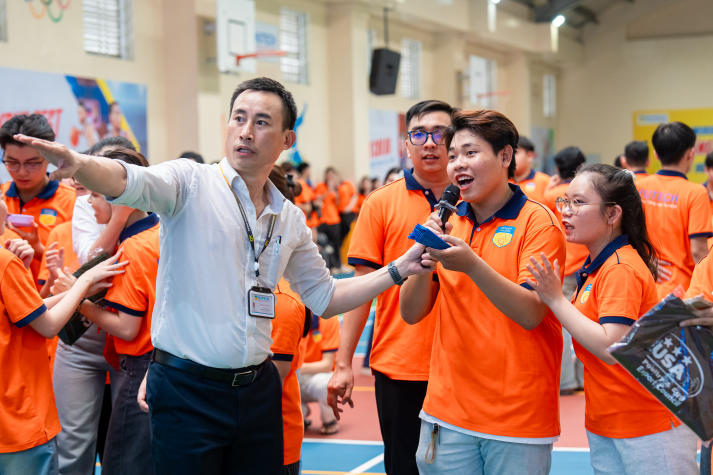 [Ảnh] Chương trình giao lưu “siêu nhiệt” của sinh viên Khoa Quản trị Du lịch - Nhà hàng - Khách sạn 84