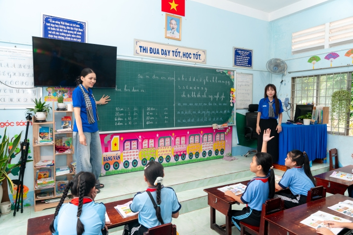 Mùa hè xanh HUTECH 2025 mặt trận Đồng Tháp: Hành trình trưởng thành, gắn kết và lan tỏa yêu thương 87