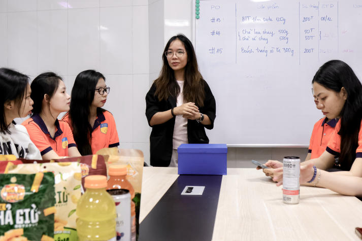 Company Tour tại Lê Nguyễn Dương: Bài học quản trị doanh nghiệp thực phẩm cho sinh viên ngành Thương mại điện tử 20