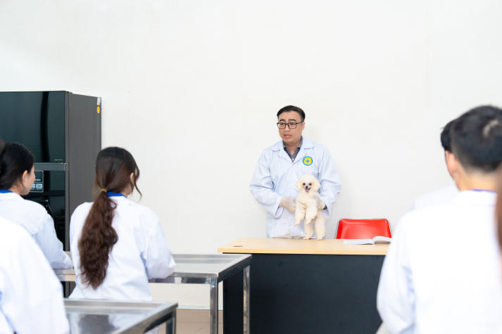 HUTECH tiên phong đào tạo chuyên ngành Chăm sóc thẩm mỹ thú cưng tại Việt Nam 25