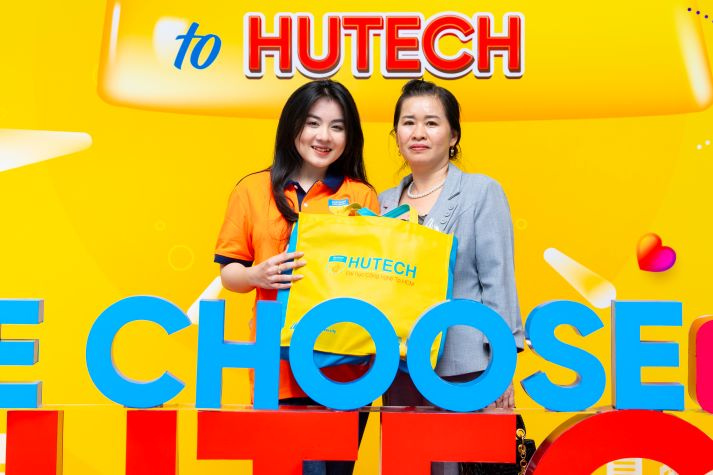 Tân sinh viên Quản trị kinh doanh và Marketing HUTECH được chủ động chọn cơ sở học tập từ khóa 2026 63