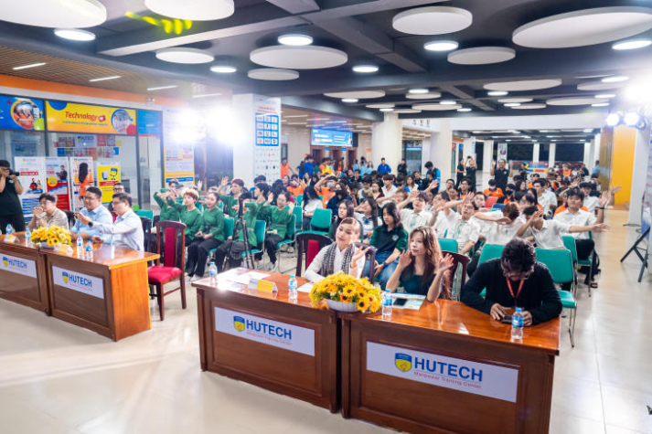 HUTECH ra mắt loạt CLB nghệ thuật, sẵn sàng bùng nổ những hoạt động mới 10