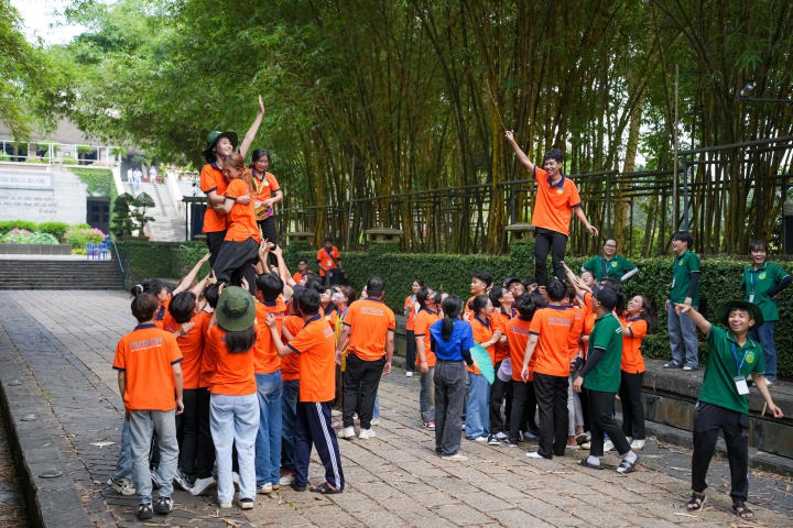 Sinh viên Viện Khoa học Ứng dụng HUTECH “bung xoã” sức trẻ qua hội trại “Sức trẻ Khoa học Ứng dụng” 62