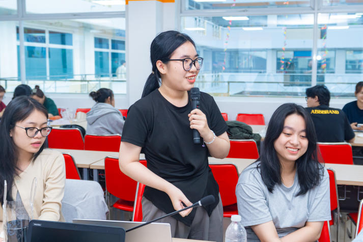 Hàn Quốc trong xã hội toàn cầu: Bài học từ thực tiễn cho sinh viên Khoa Hàn Quốc học 73