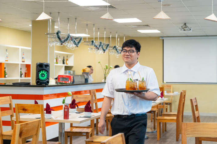 Nhà hàng SEN: Dấu ấn đồ án tốt nghiệp giàu bản sắc Á của sinh viên HUTECH 46