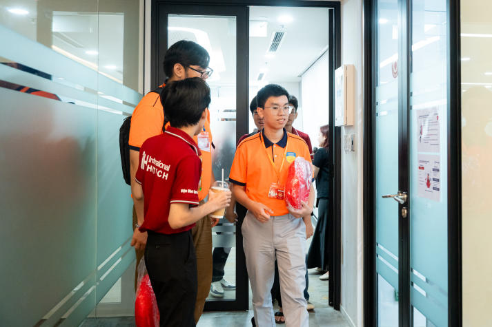 Sinh viên I-HUTECH hiểu nghề, rèn kỹ năng, mở rộng tầm nhìn qua chuyến tham quan Transcosmos Việt Nam 78