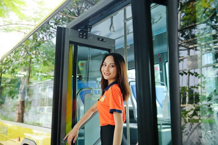 Đi xe buýt nhập học tại HUTECH: Thí sinh nên chọn tuyến nào? 10