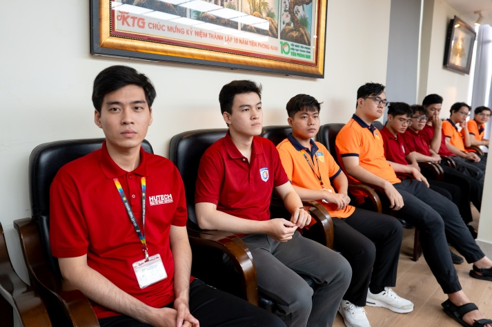 Sinh viên Viện Kỹ thuật khám phá môi trường sản xuất hiện đại tại Nhựa Tiền Phong 31