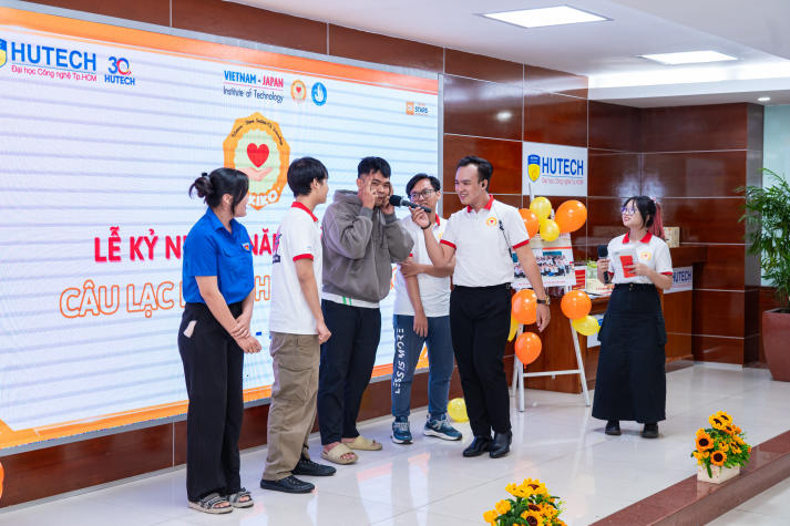 Kỷ niệm 5 năm thành lập CLB Tình nguyện AKIKO: Tri ân những cống hiến 56