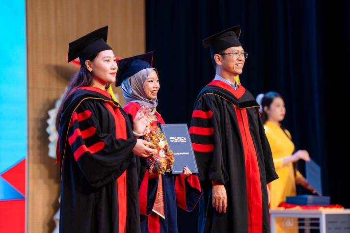 419 tân khoa rời giảng đường, chính thức bước vào “level” mới của hành trình nghề nghiệp 66