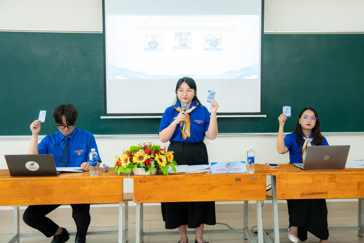 Đoàn Khoa Tài chính - Thương mại vững bước nhiệm kỳ mới với tinh thần “Đoàn kết - Tiên phong - Khát vọng - Hoài bão” 50