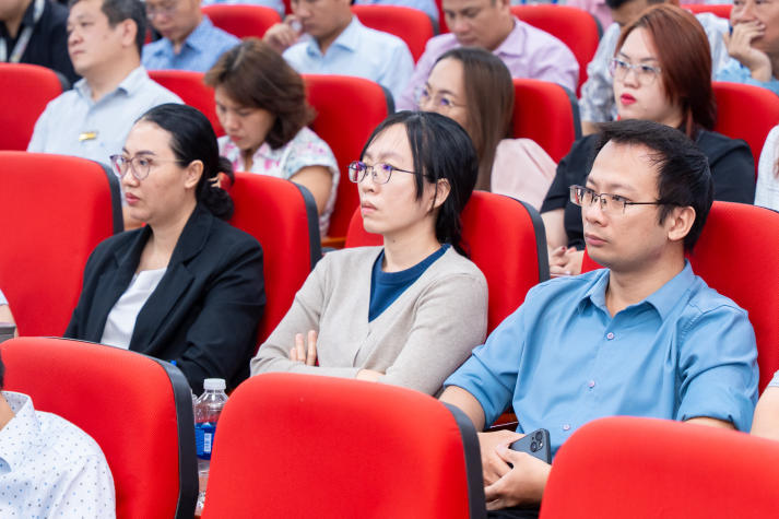 Giảng viên HUTECH tìm hiểu về tích hợp trí tuệ nhân tạo trong giáo dục đại học cùng chuyên gia Đại học Columbia 82