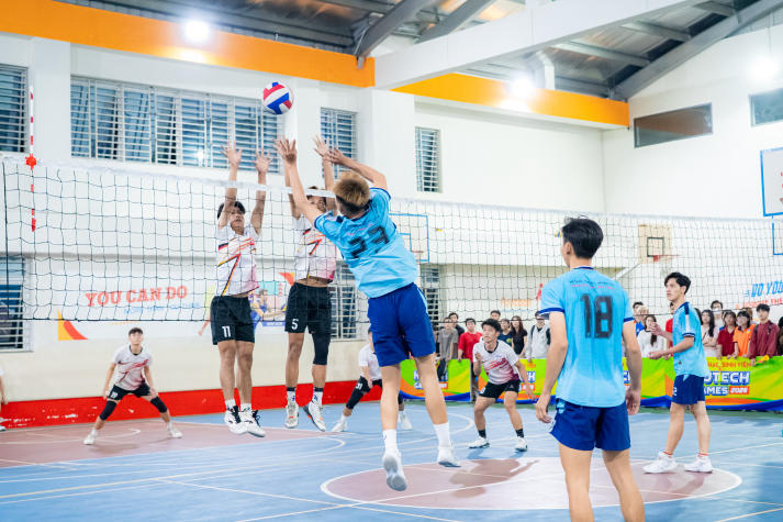 [HUTECH Games 2026] Viện Kỹ thuật lội ngược dòng ngoạn mục, giành ngôi vương Bóng chuyền nam 43