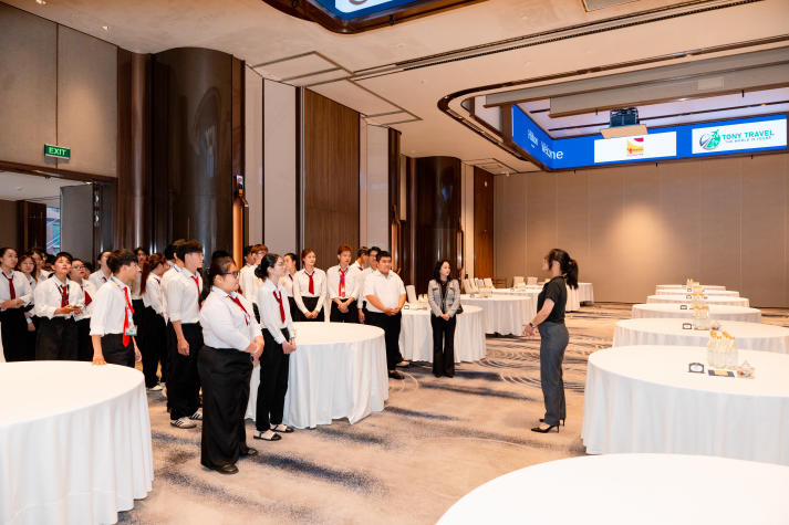 [Ảnh] Sinh viên Quản trị Du lịch - Nhà hàng - Khách sạn khám phá dịch vụ cao cấp tại Hilton Saigon 38