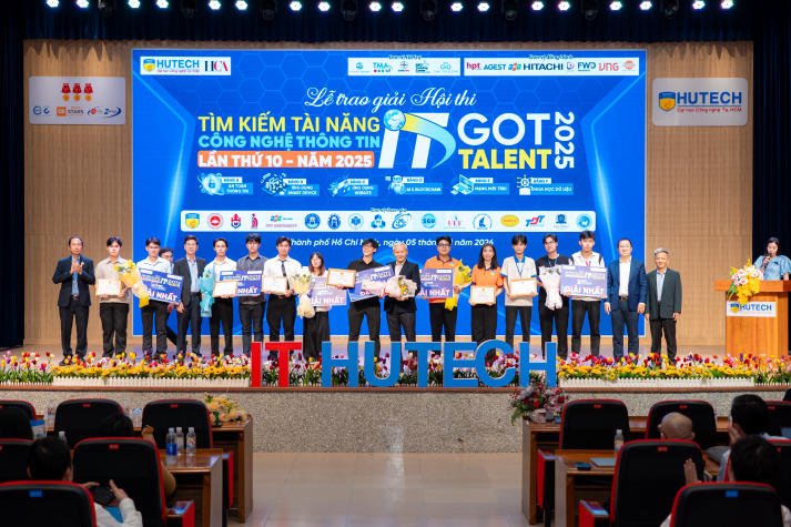 HUTECH-ers gặp chuyên gia, khơi mở bí kíp nghề nghiệp ngay trên giảng đường 73