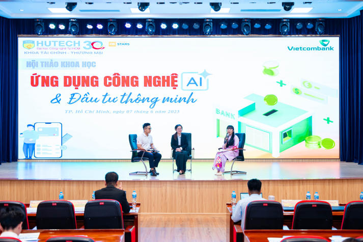 Sinh viên Khoa Tài chính - Thương mại khám phá AI trong đầu tư hiện đại cùng chuyên gia Vietcombank 77