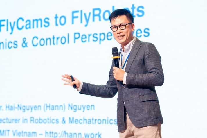 [Video] 10 dấu ấn HUTECH 2025: Khẳng định tầm vóc - Vững bước tương lai 187