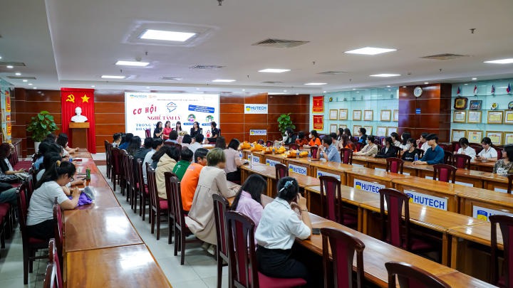 Sinh viên HUTECH nắm bắt cơ hội nghề nghiệp Tâm lý trong môi trường doanh nghiệp cùng chuyên gia 53