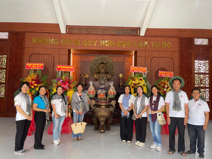 Theo dấu chân lịch sử, bồi đắp trách nhiệm cống hiến cùng Đảng viên Chi bộ 7 HUTECH 20