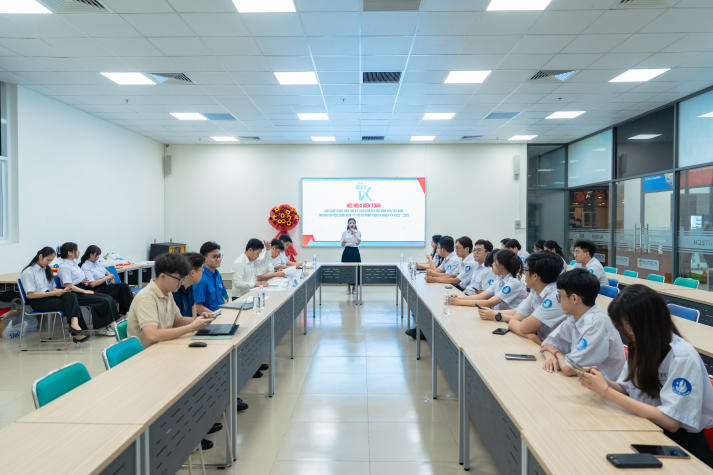 Thế hệ cán bộ Hội HUTECH mới ra mắt: Sẵn sàng cống hiến, dẫn dắt phong trào sinh viên 9