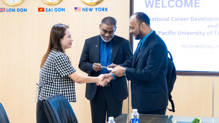 HUTECH discusses cooperation in career skills development and enhancing international internship opportunities with NACDA Malaysia and APU 8