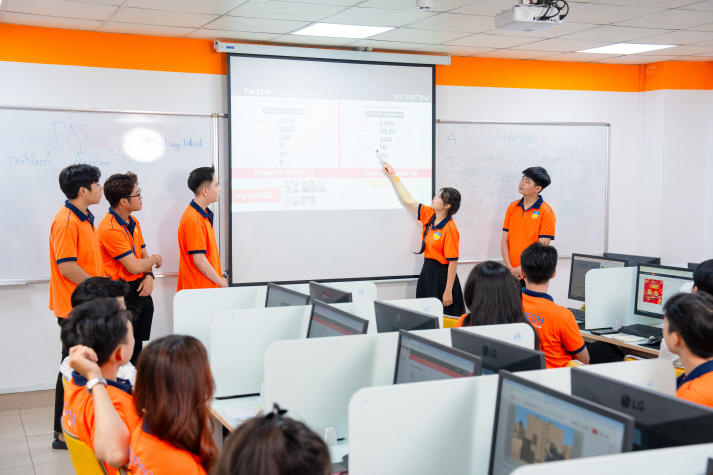 HUTECH chính thức công bố  điểm chuẩn năm 2026: Điểm thi THPT từ 15 - 22 điểm 33