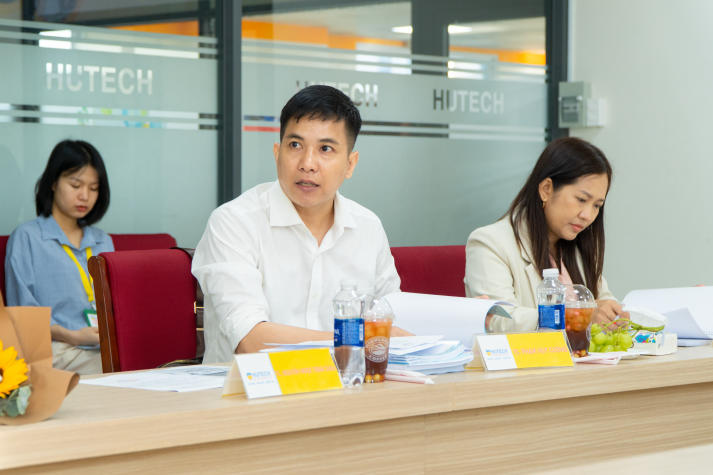 Nhiều góc nhìn sáng tạo trong nghiên cứu giảng dạy tiếng Anh tại buổi bảo vệ luận văn/đề án Thạc sĩ ngành Ngôn ngữ Anh 16
