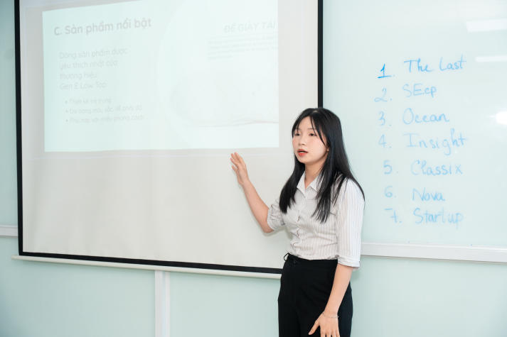 Pitching trước doanh nghiệp, sinh viên Quan hệ công chúng thử sức với bài toán truyền thông thực tế 32