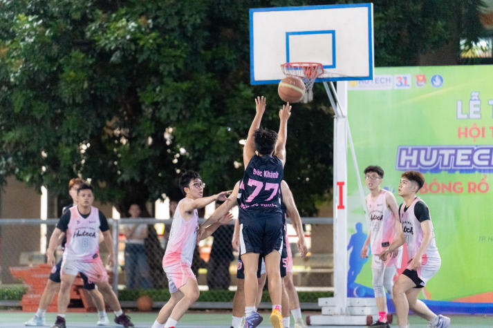 [HUTECH Games 2026] Ngôi vương Bóng rổ nam chính thức lộ diện sau trận Chung kết kịch tính 44