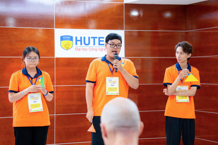 HUTECH Spelling Bee 2025: “Đấu trường từ vựng” của những bản lĩnh trẻ 80