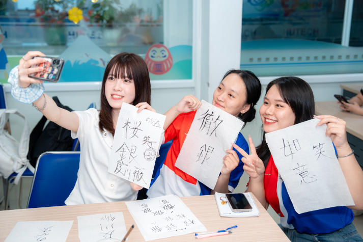 [Video] Sinh viên Khoa Nhật Bản học giao lưu văn hóa, học tập cùng sinh viên Đại học Hosei 106